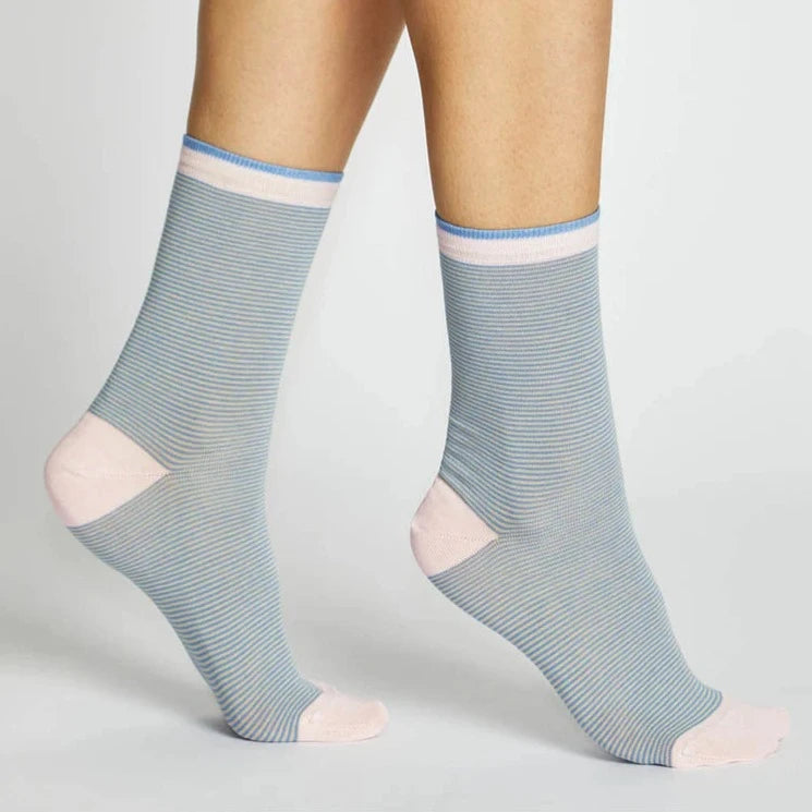 Levante Lina Fine Stripe Crew Sock LELISTRSK