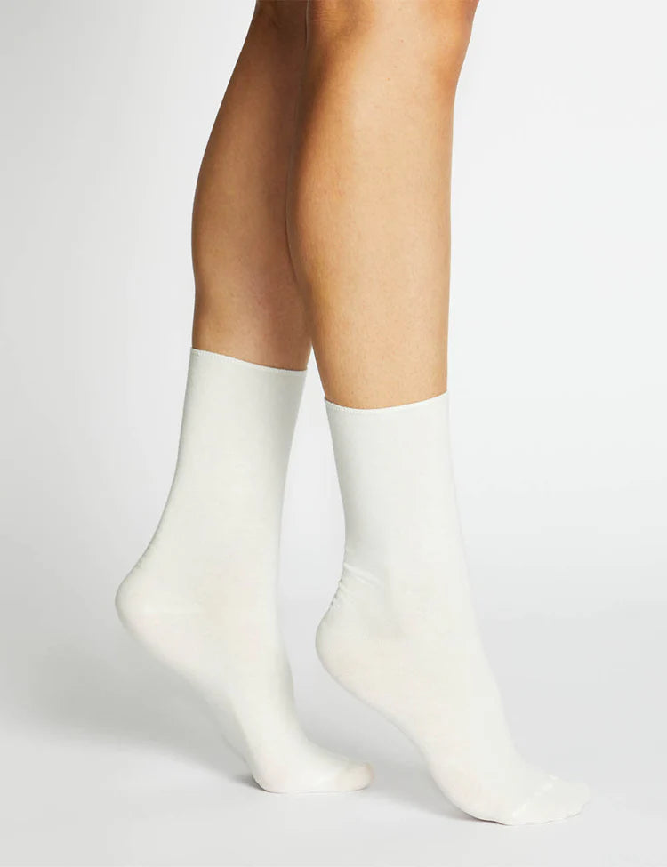 
                      
                        Levante Comfort Top Socks 3 Pack
                      
                    