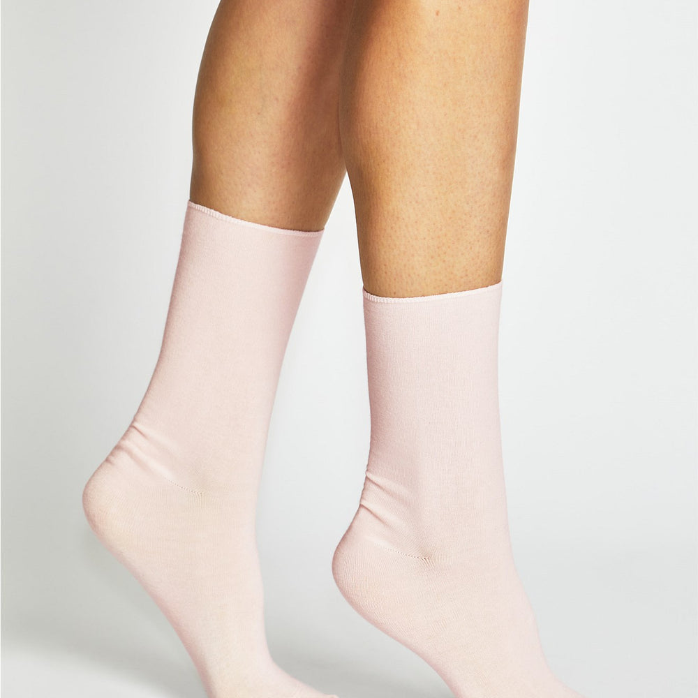 
                      
                        Levante Comfort Top Socks 3 Pack
                      
                    