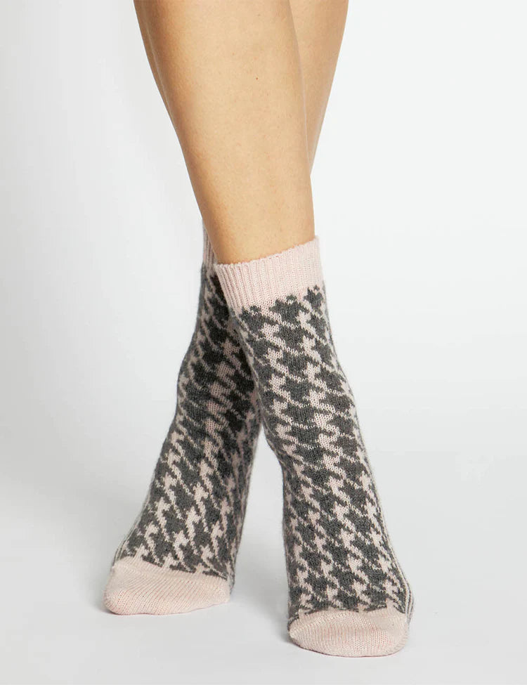 
                      
                        Levante Antonia Houndstooth Crew Sock
                      
                    