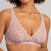Hanro Moments Lace Soft Cup Bra 071465 Pale Pink